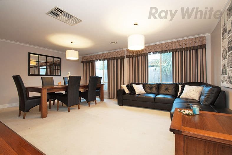 9 AMBLESIDE Close, Mooroolbark VIC 3138, Mooroolbark - Thumbnail 4