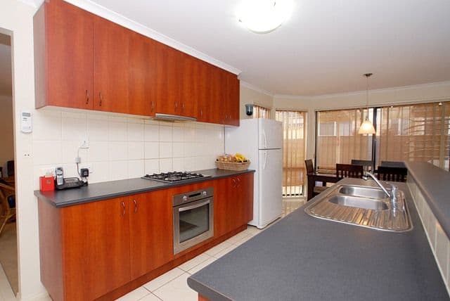 14 Peppermint Crescent, WYNDHAM VALE VIC 3024, Wyndham Vale - Thumbnail 3