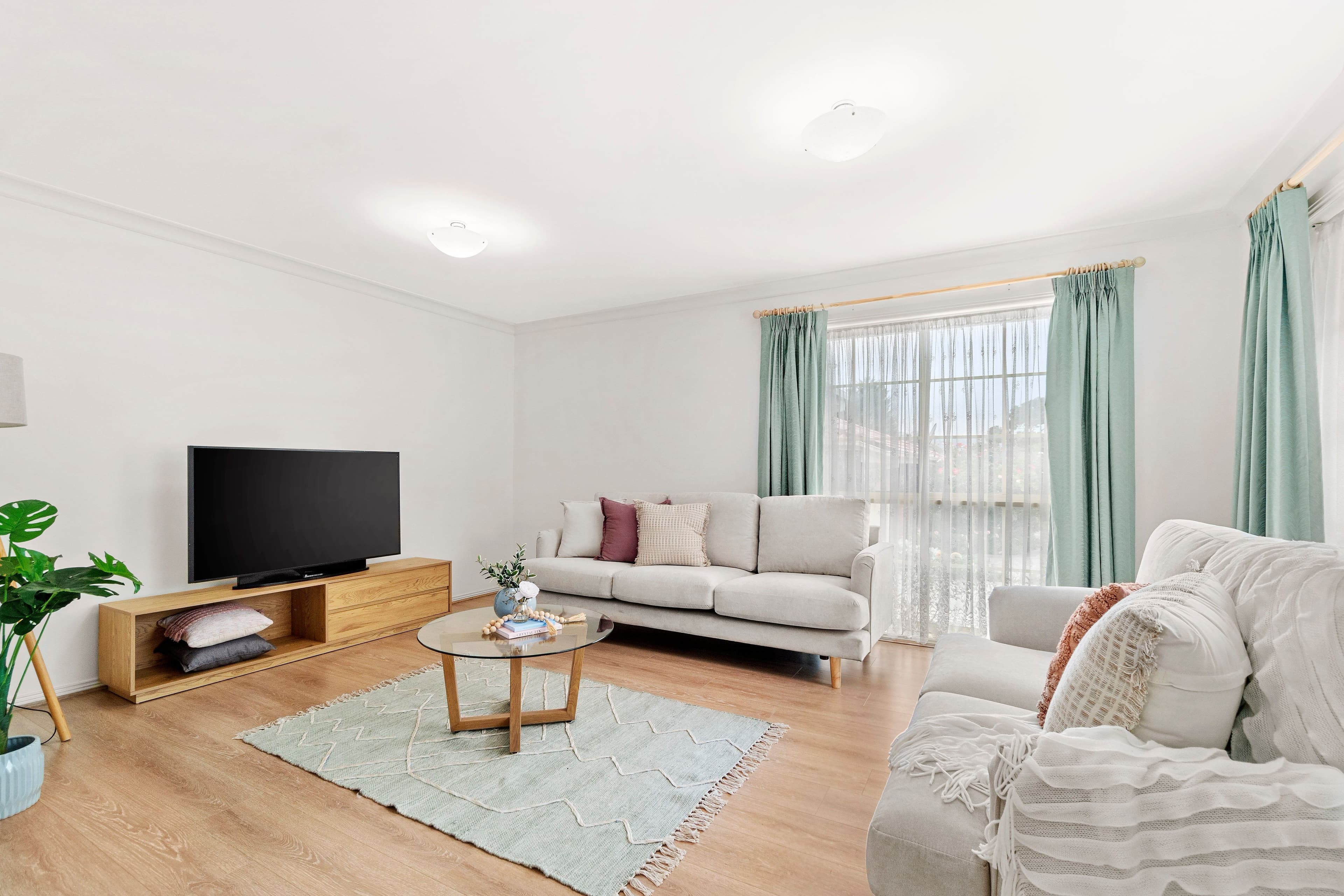 8 Pach Road, Wantirna South VIC 3152, Wantirna South - Thumbnail 3
