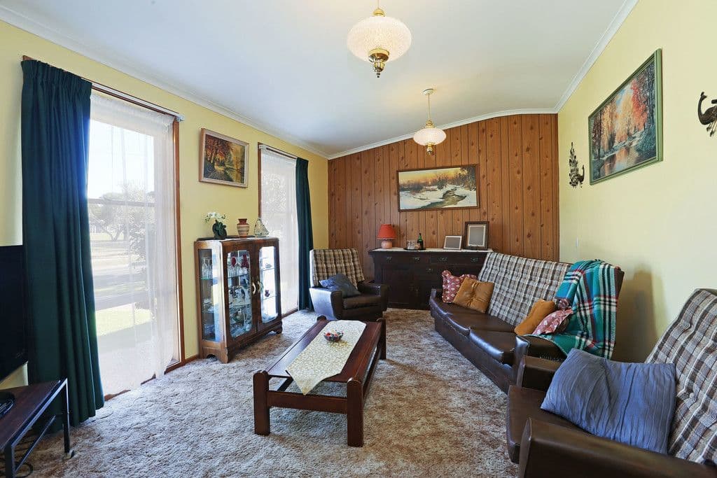 10 Cheshire Street, Corio VIC 3214, Corio - Thumbnail 2