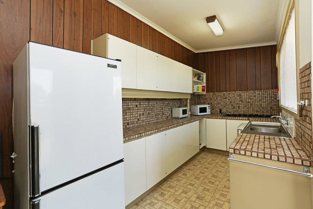 10 Cheshire Street, Corio VIC 3214, Corio - Thumbnail 3