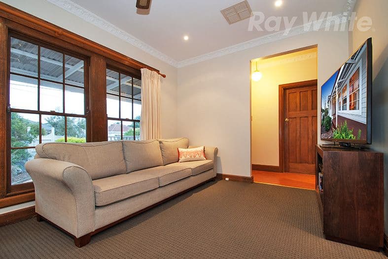 15 MIMOSA Avenue, Kilsyth VIC 3137, Kilsyth - Thumbnail 2