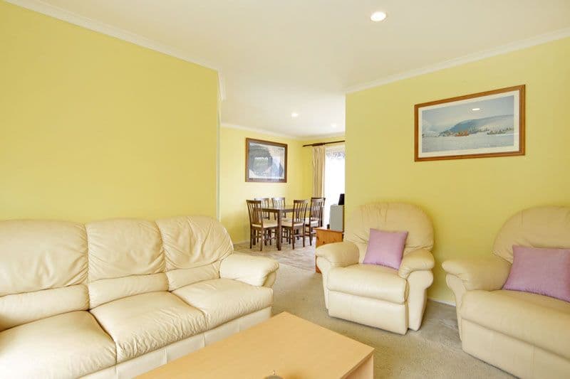 42 Premier Way, BATEAU BAY NSW 2261, Bateau Bay - Thumbnail 2