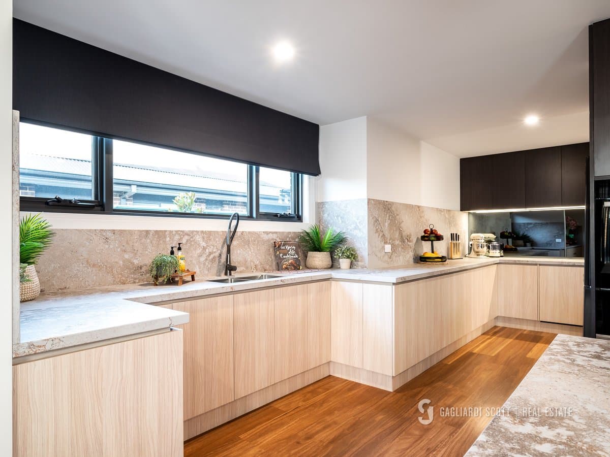 16 Cockatoo Crescent, Kialla, Kialla - Thumbnail 7