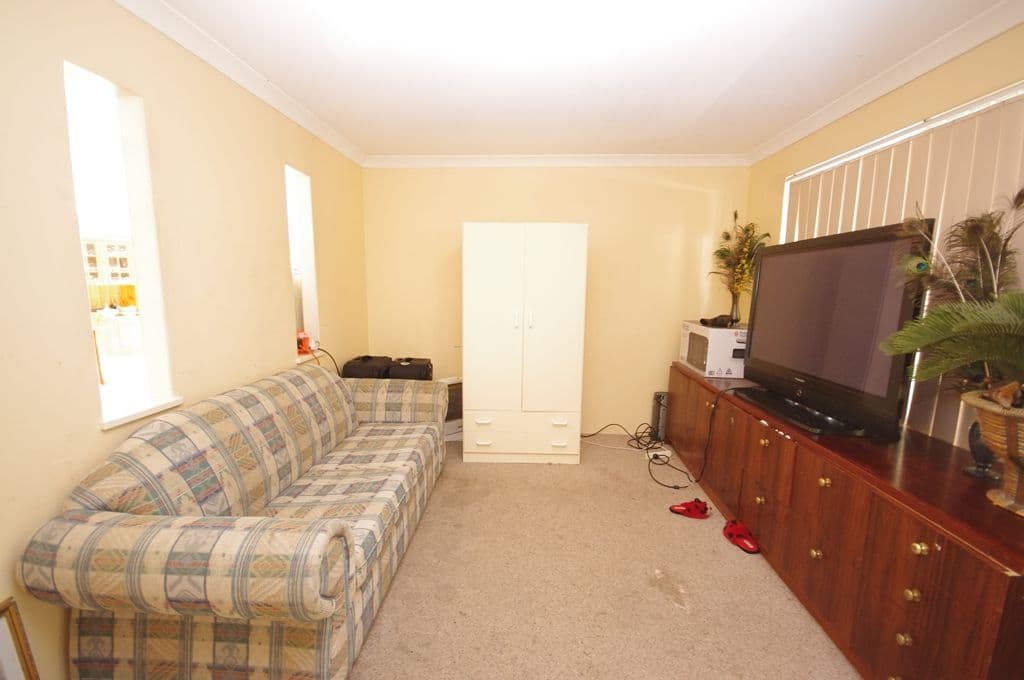 36 Amos Road, WANNEROO WA 6065, Wanneroo - Thumbnail 3