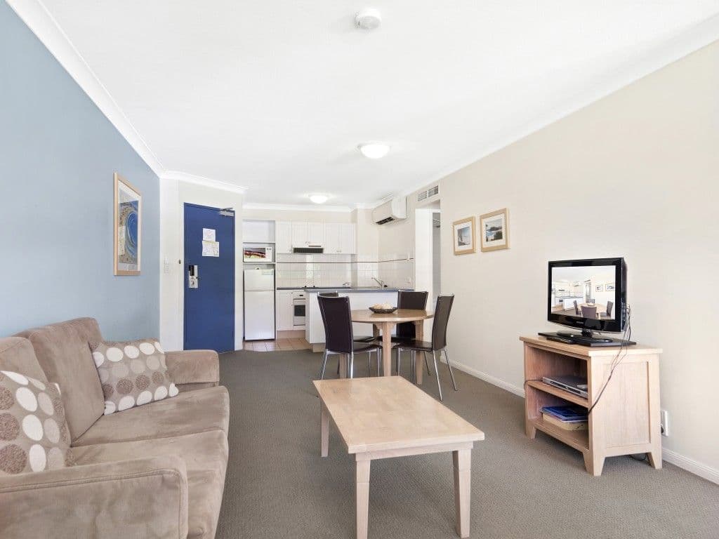 99 Griffith Street 'Calypso', Coolangatta QLD 4225, Coolangatta - Thumbnail 7