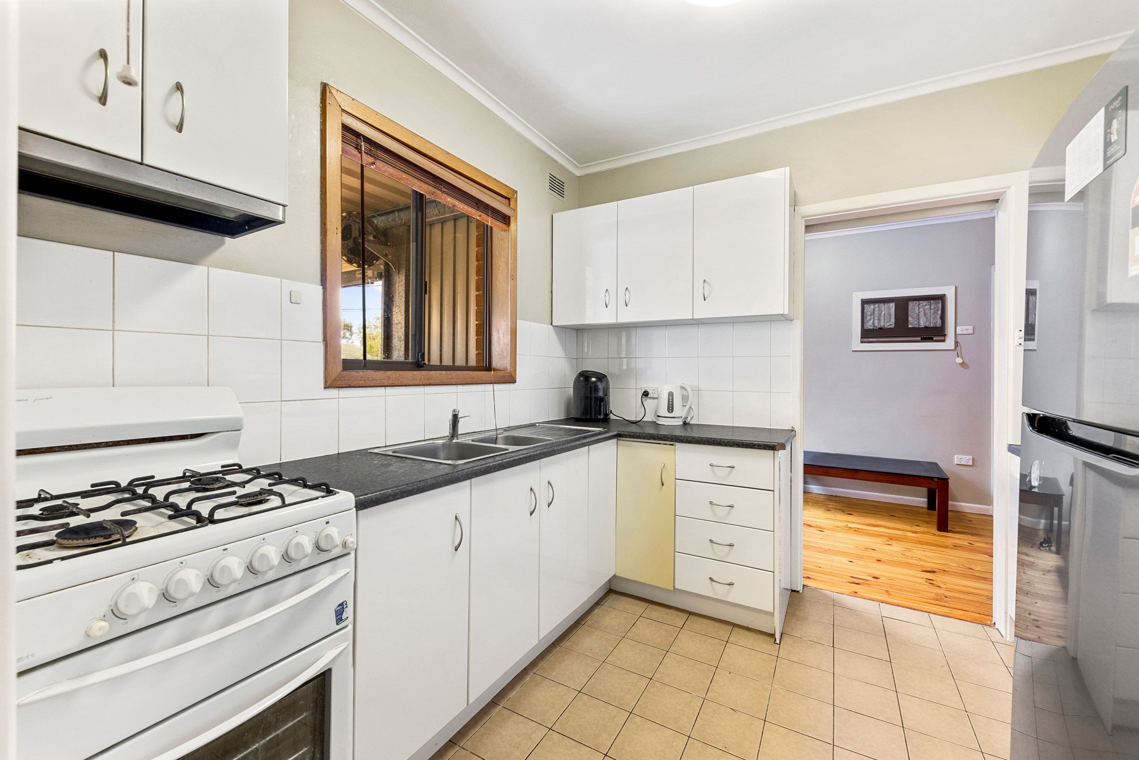 4 Barnes Crescent, Parafield Gardens SA 5107, Parafield Gardens - Thumbnail 4