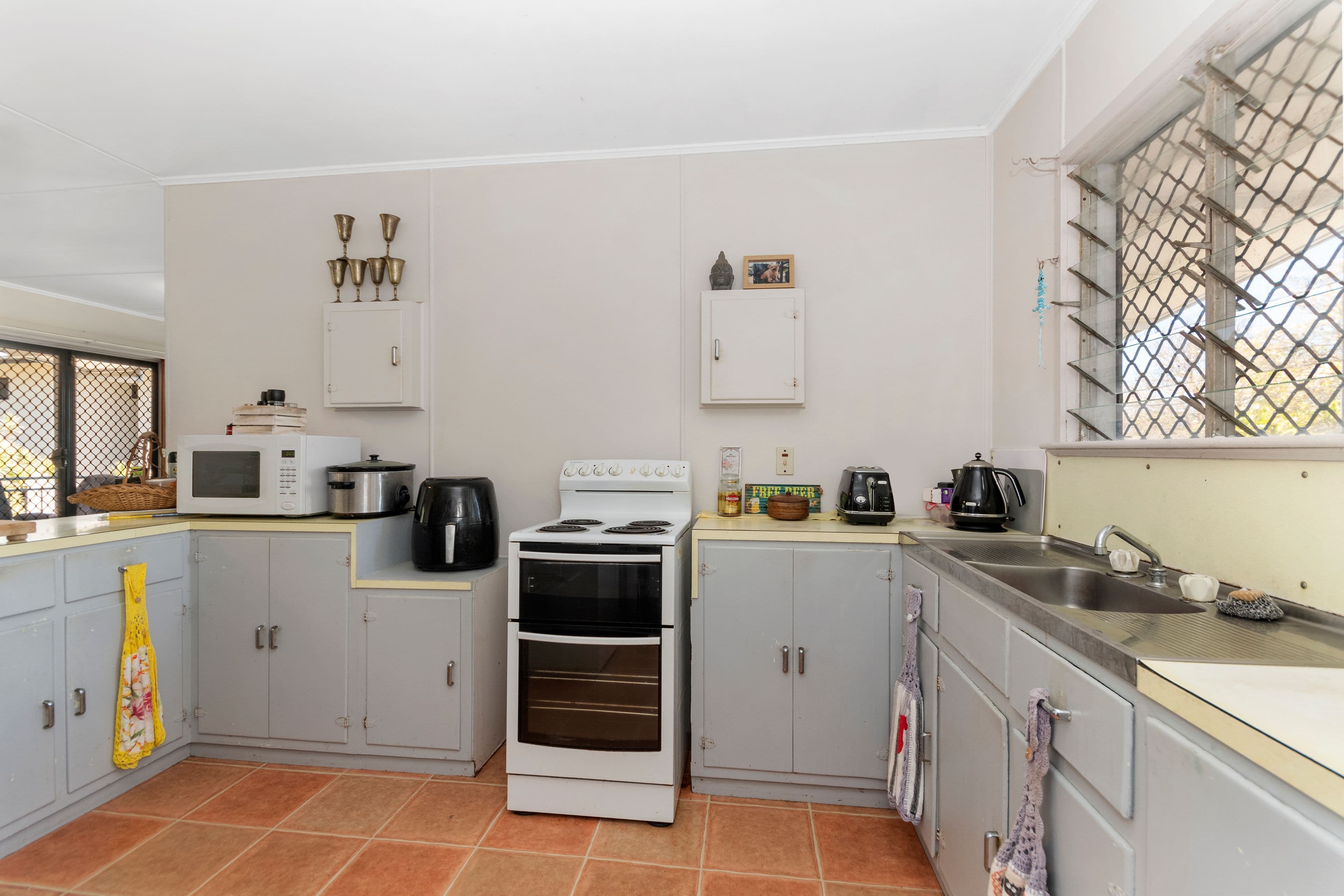 59 Goldring Street, Rosslea QLD 4812, Rosslea - Thumbnail 4