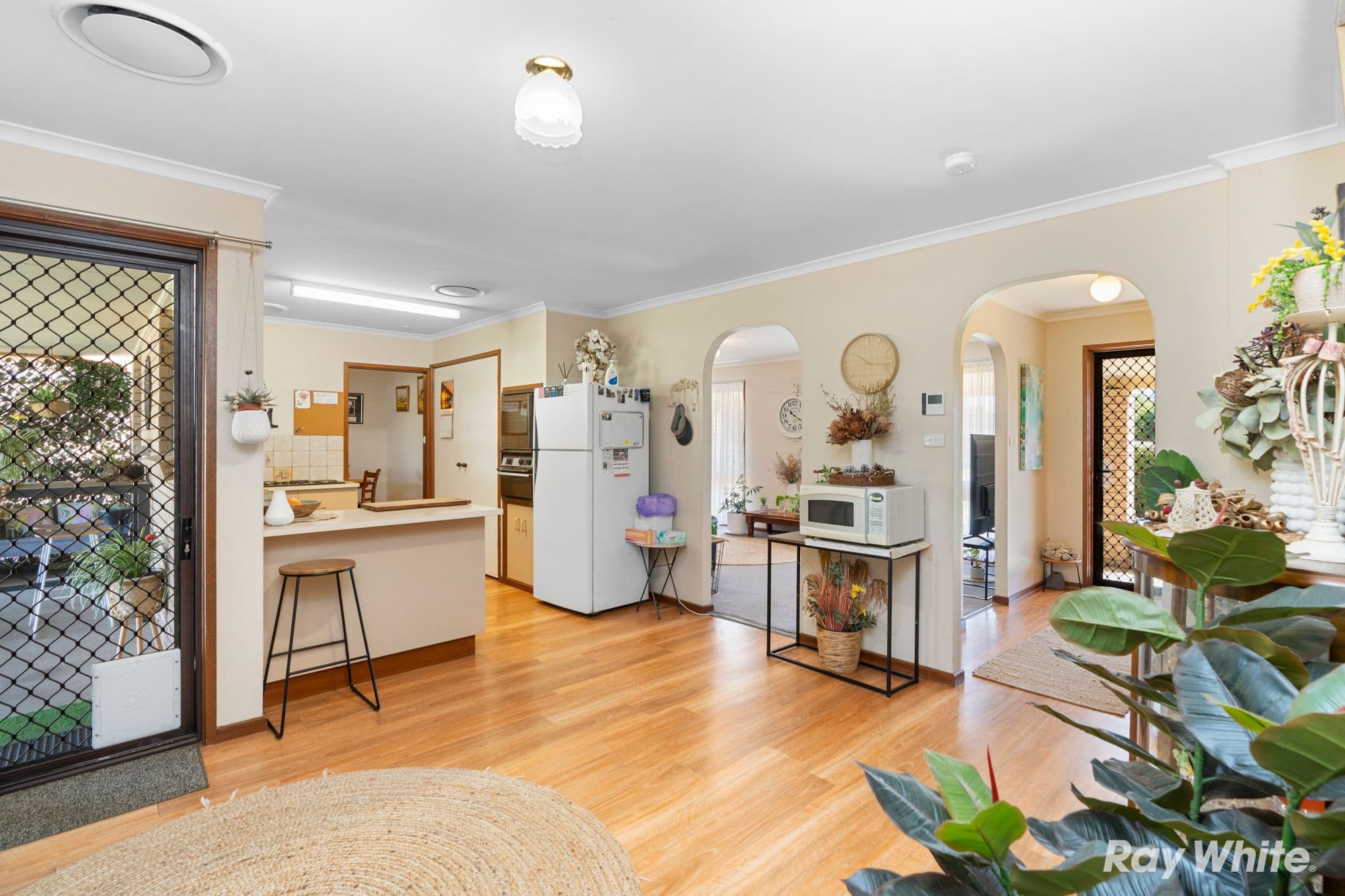17 Warrambool Crescent, Glenfield Park NSW 2650, Glenfield Park - Thumbnail 5