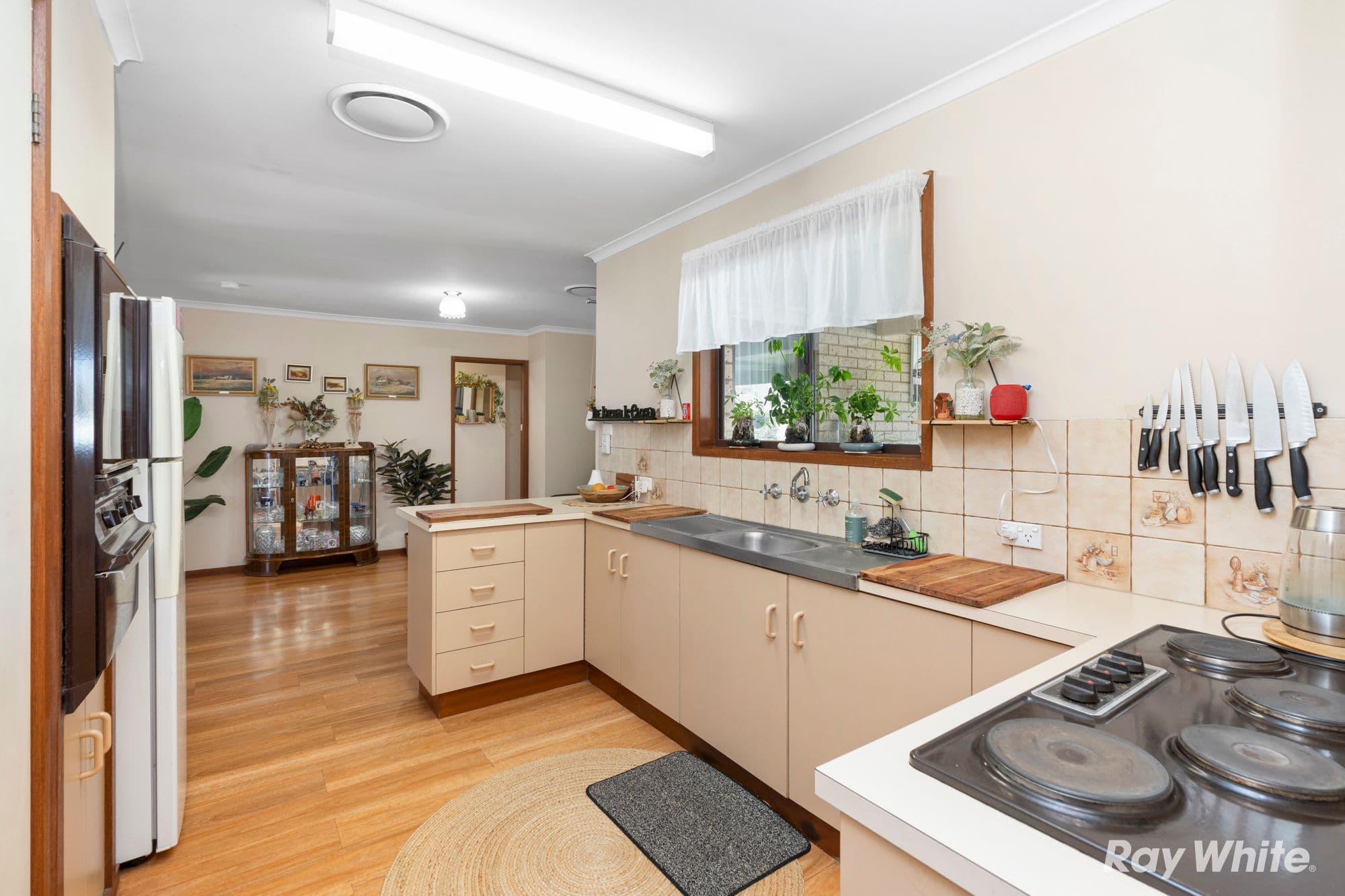 17 Warrambool Crescent, Glenfield Park NSW 2650, Glenfield Park - Thumbnail 6