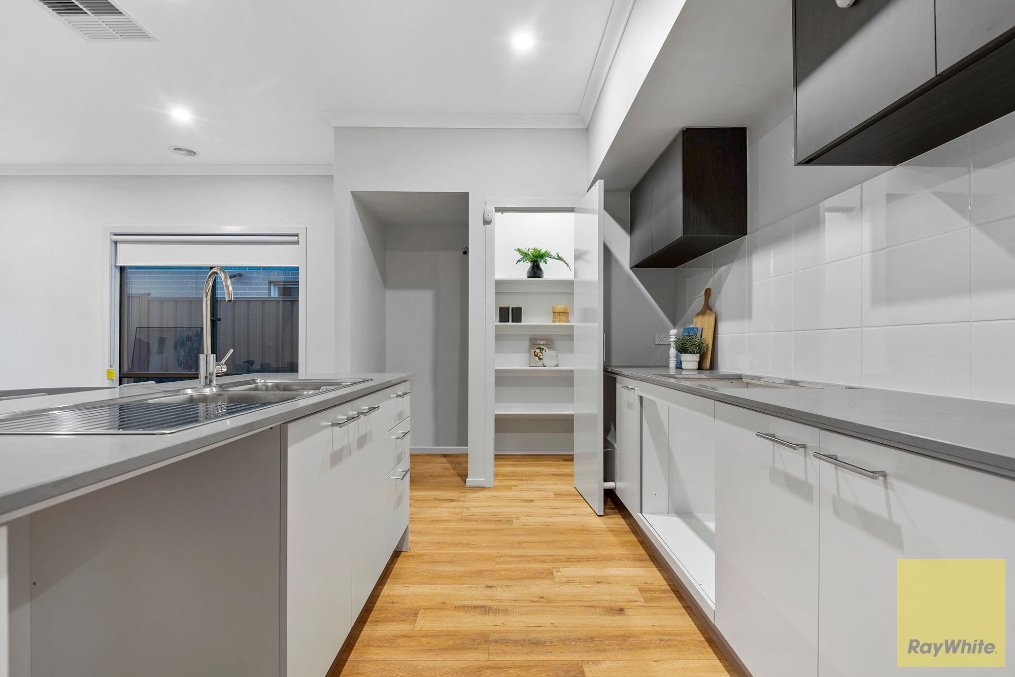 10 Alutu Road, Truganina VIC 3029, Truganina - Thumbnail 6