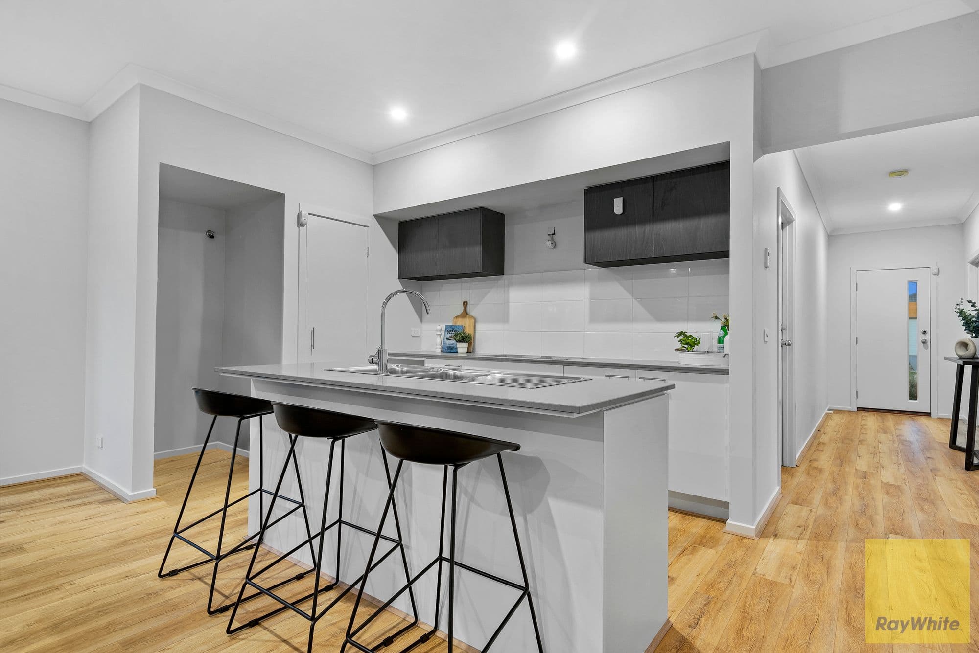 10 Alutu Road, Truganina VIC 3029, Truganina - Thumbnail 7