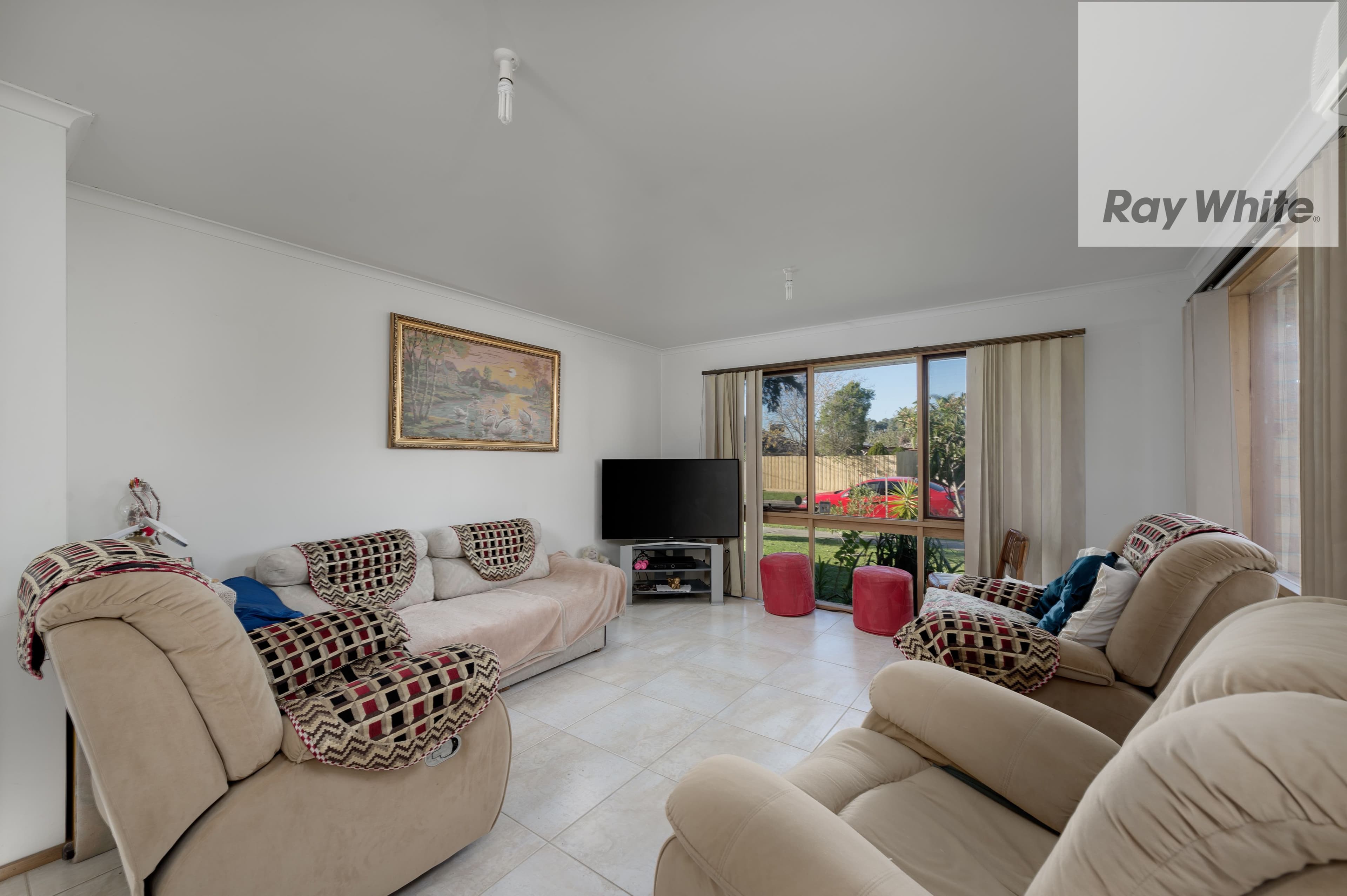 1 Saddlers Court, Epping VIC 3076, Epping - Thumbnail 2