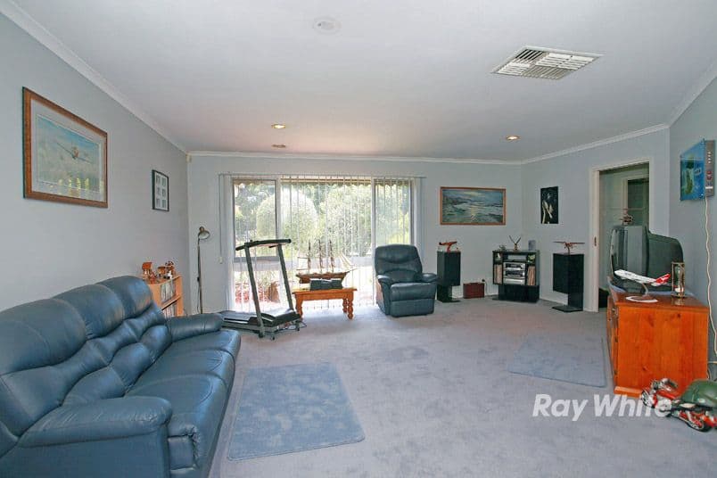 140 Courtenay Avenue, CRANBOURNE NORTH VIC 3977, Cranbourne North - Thumbnail 4