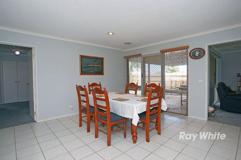 140 Courtenay Avenue, CRANBOURNE NORTH VIC 3977, Cranbourne North - Thumbnail 5