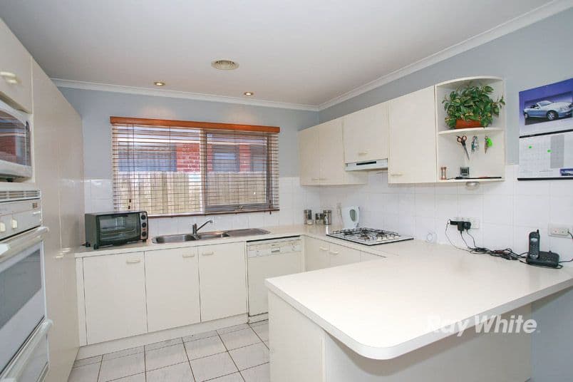 140 Courtenay Avenue, CRANBOURNE NORTH VIC 3977, Cranbourne North - Thumbnail 7