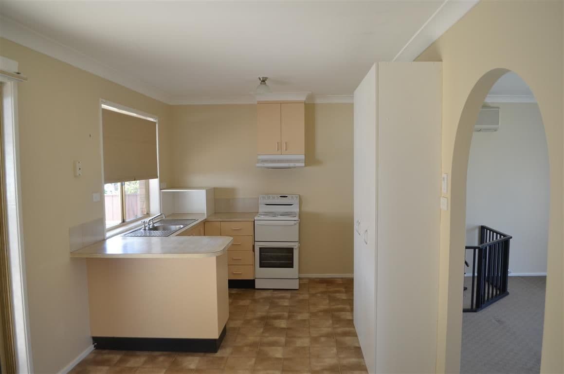 11 Bottlebrush Drive, Tumut - Thumbnail 4