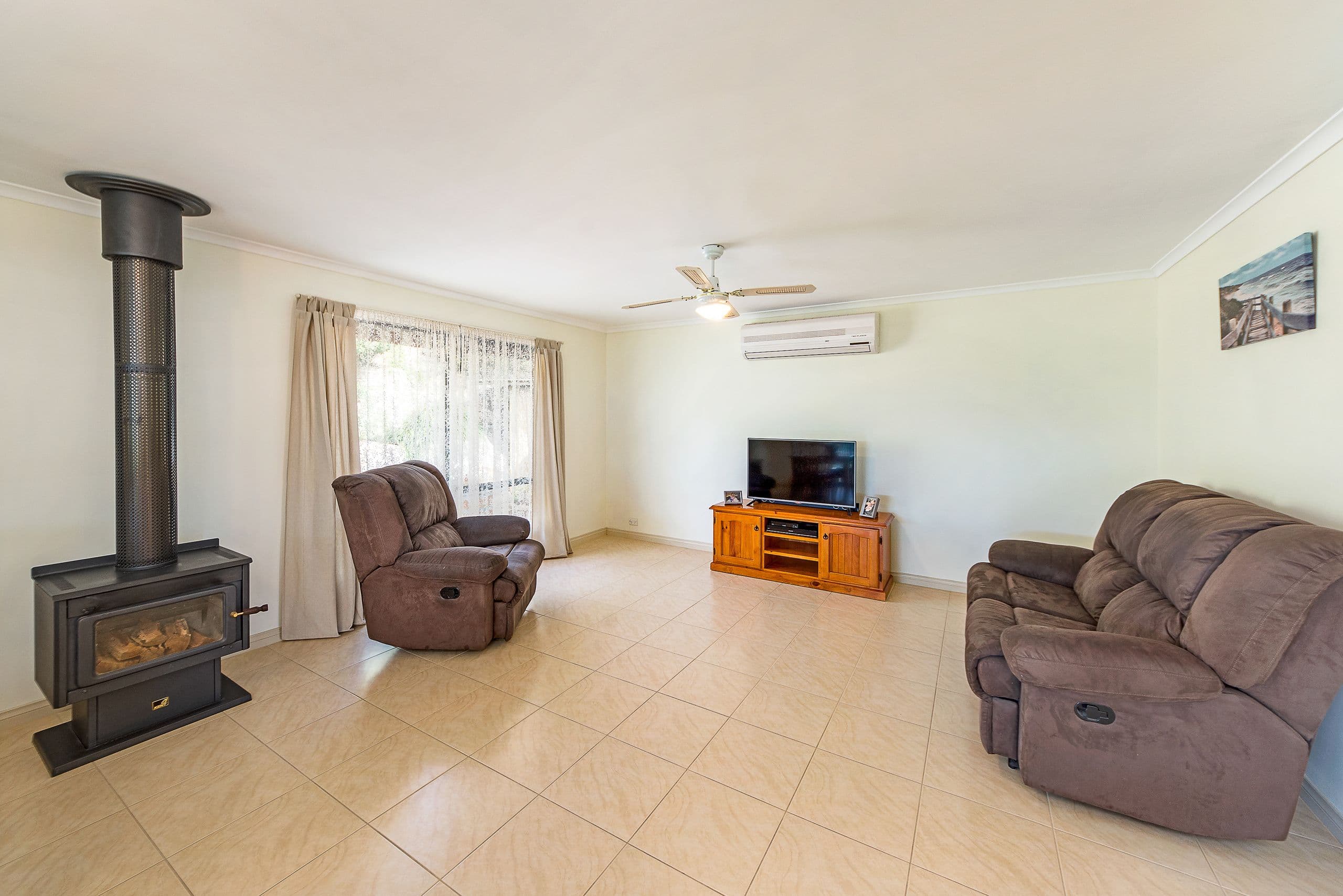 17 Stanfield Avenue, Windsor Gardens SA 5087, Windsor Gardens - Thumbnail 2