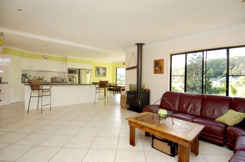 12 Gleneagle Court, BONOGIN QLD 4213, Bonogin - Thumbnail 8