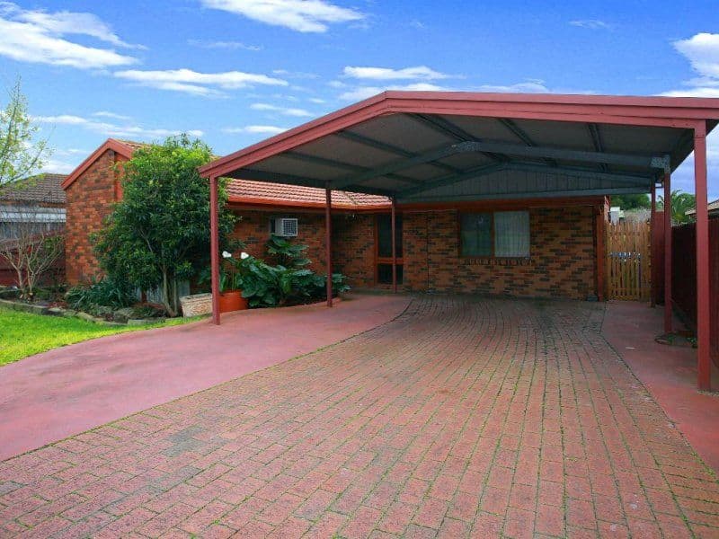 17 Courtenay Avenue, CRANBOURNE VIC 3977, Cranbourne North - Image 1