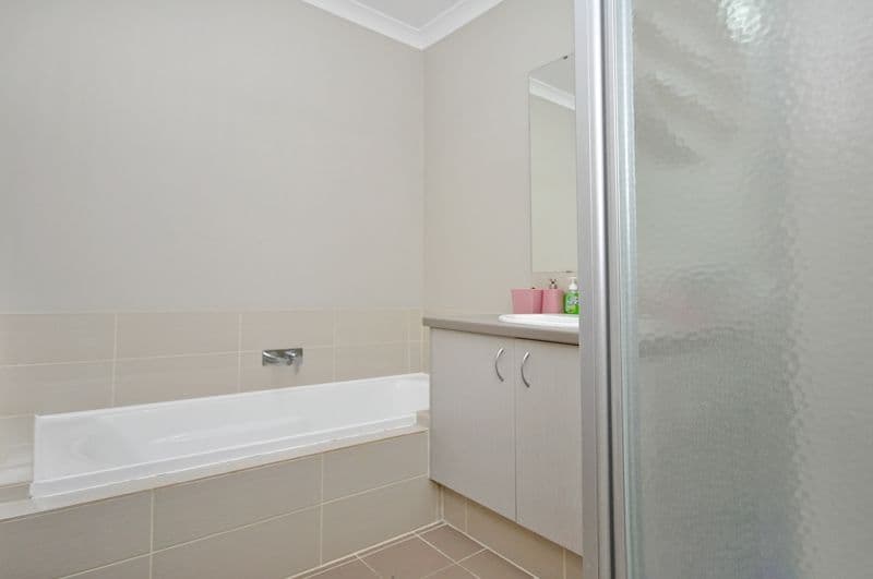 141 Banrock Drive, Ellenbrook WA 6069, Ellenbrook - Thumbnail 8