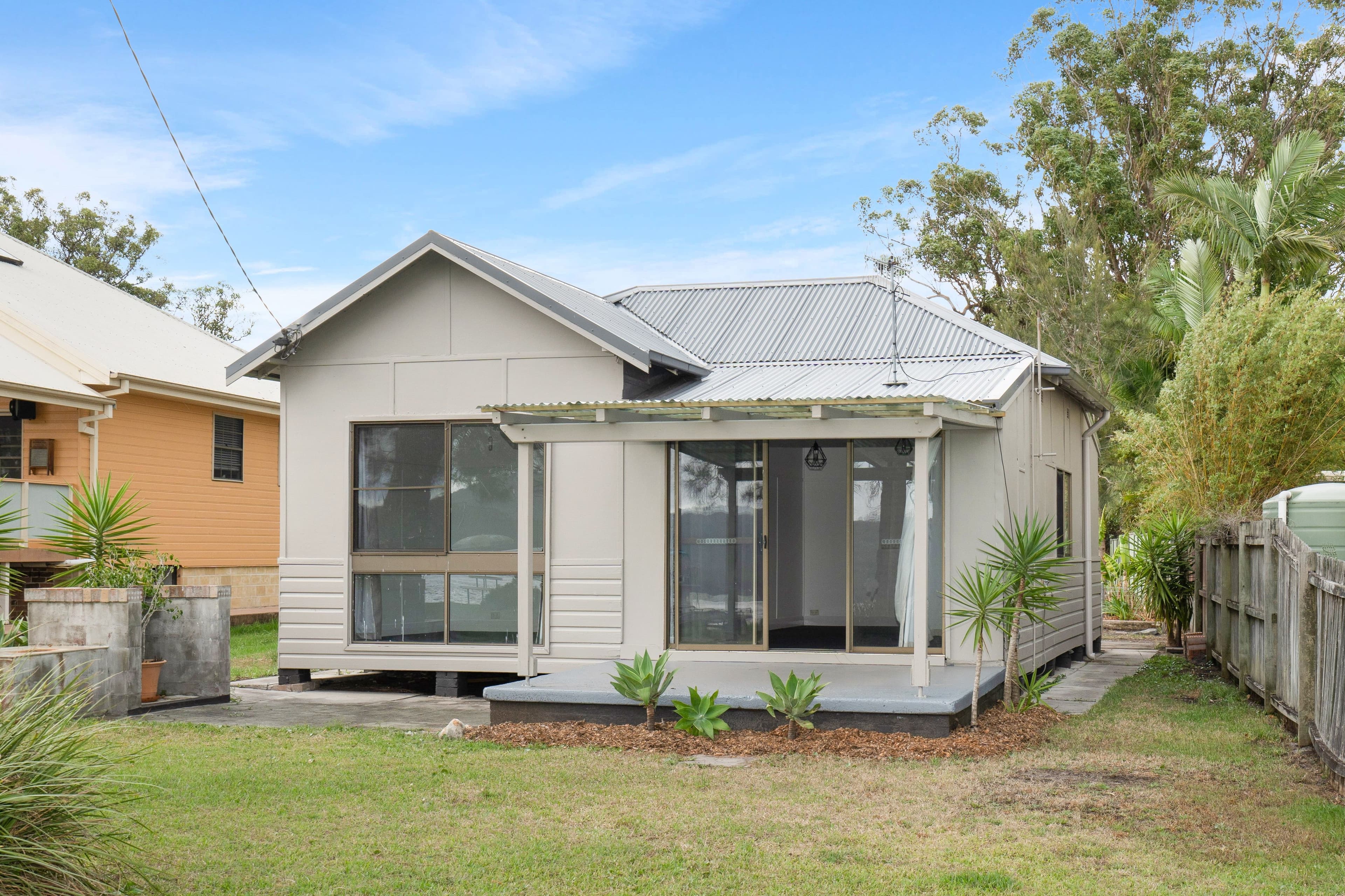 44 Kincumber Crescent, Davistown NSW 2251, Davistown - Thumbnail 2
