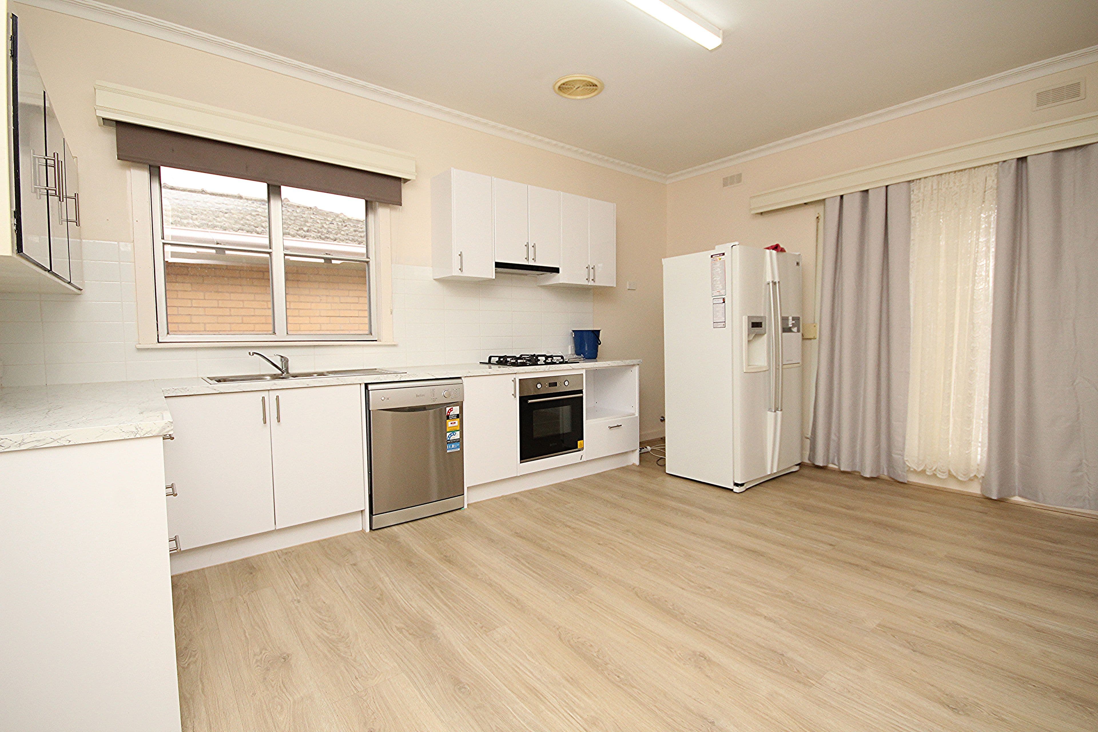 12 Kooyong Street, Horsham VIC 3400, Horsham - Thumbnail 2
