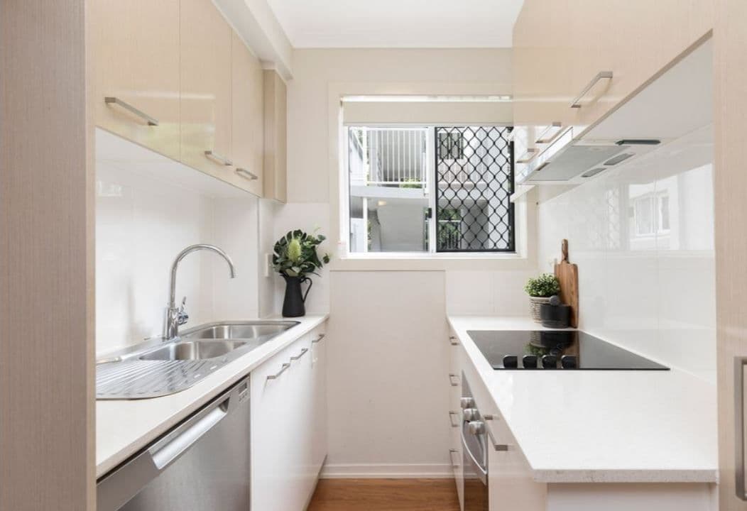 42 Toorak Road, Hamilton QLD 4007, Hamilton - Image 1