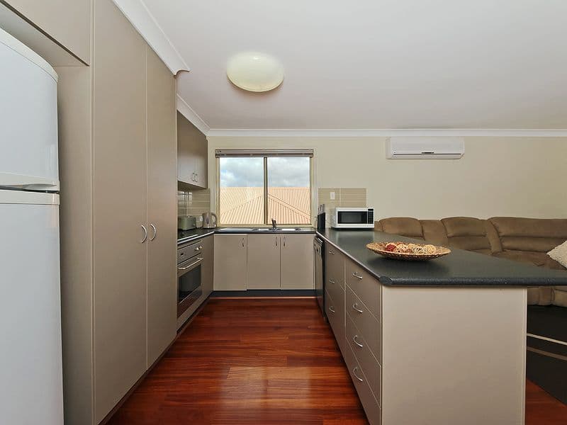 28 Palma Crescent, VARSITY LAKES QLD 4227, Varsity Lakes - Thumbnail 3