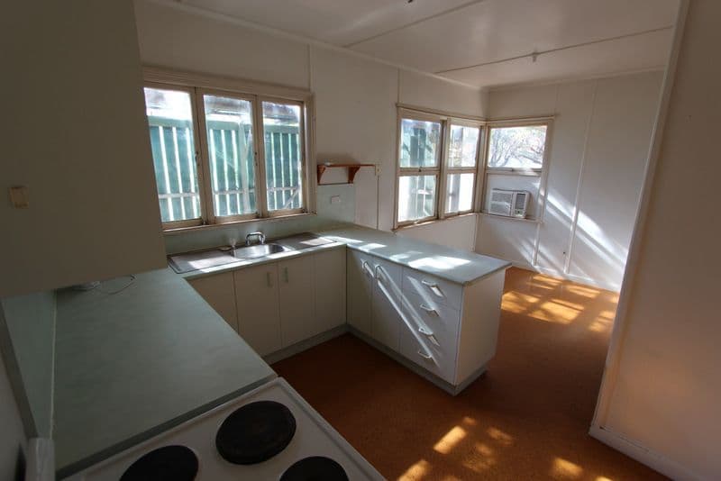 32 Carter Street, Charleville QLD 4470, Charleville - Thumbnail 3