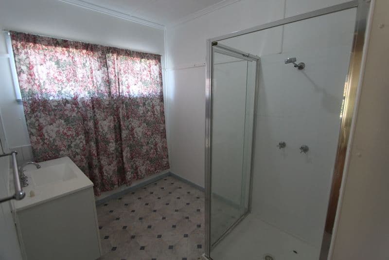 32 Carter Street, Charleville QLD 4470, Charleville - Thumbnail 4