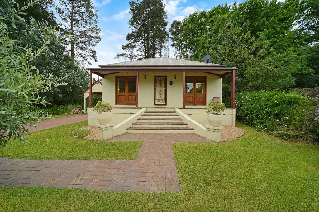 2 Banksia Street, Bowral - Thumbnail 2