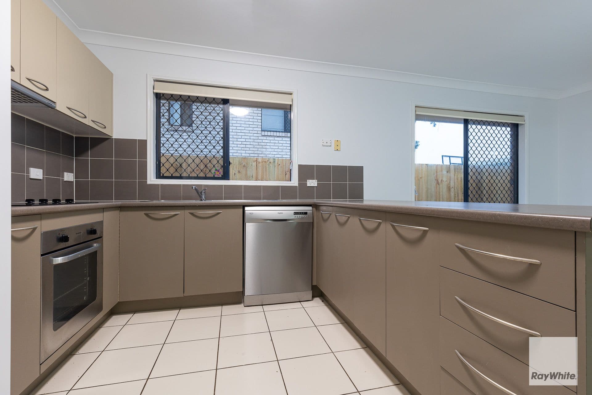 26 Lime Street, Redland Bay QLD 4165, Redland Bay - Thumbnail 7