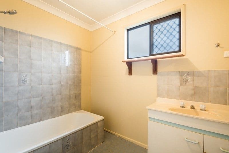 36 Banksia Street, Newtown QLD 4350, Newtown - Thumbnail 8