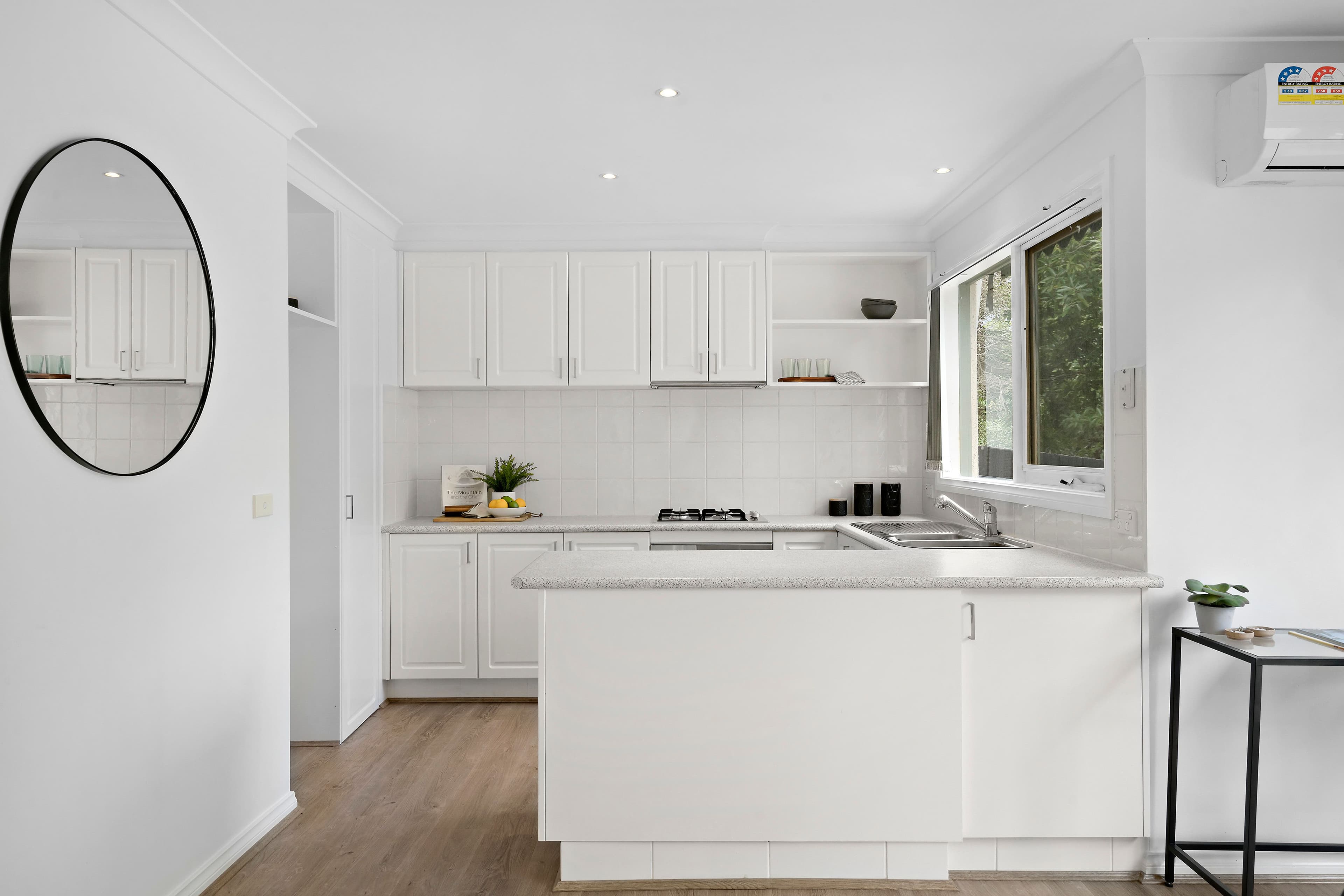 49 Yuille Street, Frankston VIC 3199, Frankston - Thumbnail 3