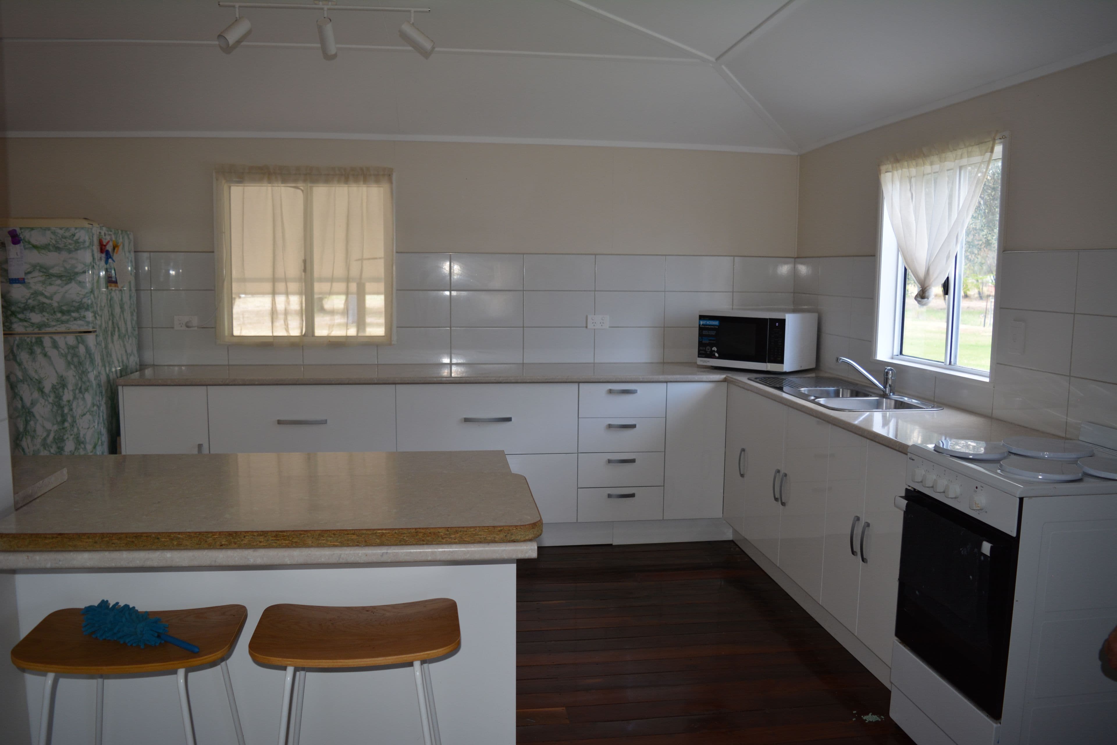 101 Thistle Street, Blackall QLD 4472, Blackall - Thumbnail 2