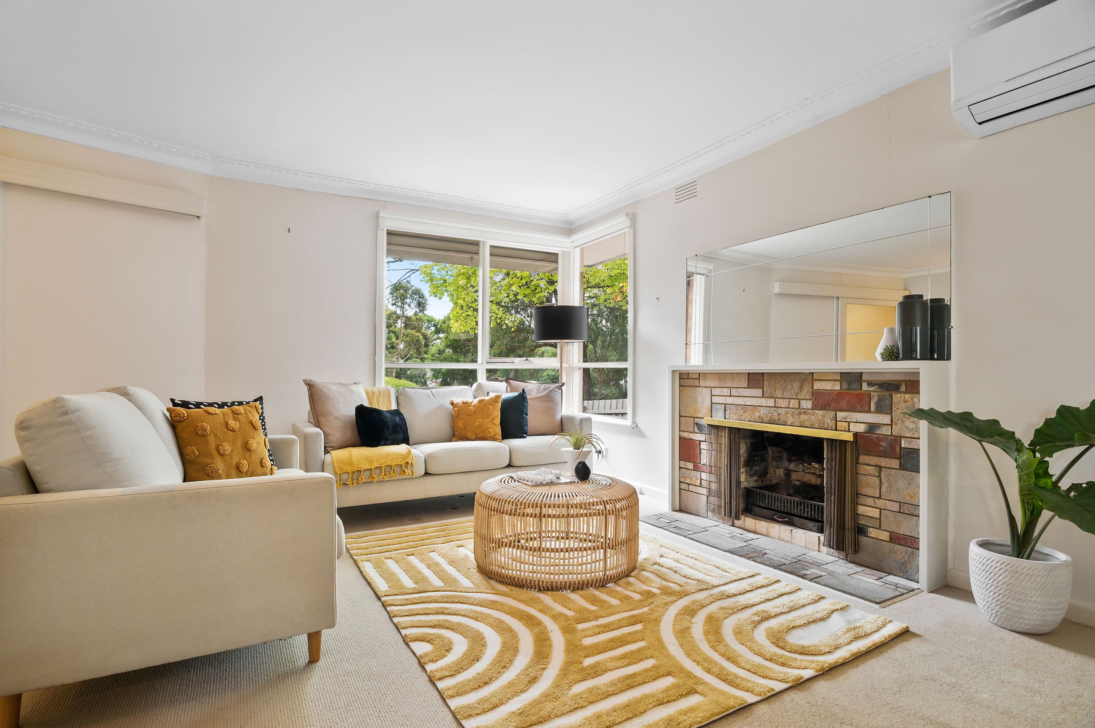 20 Christa Avenue, Burwood East VIC 3151, Burwood East - Thumbnail 2