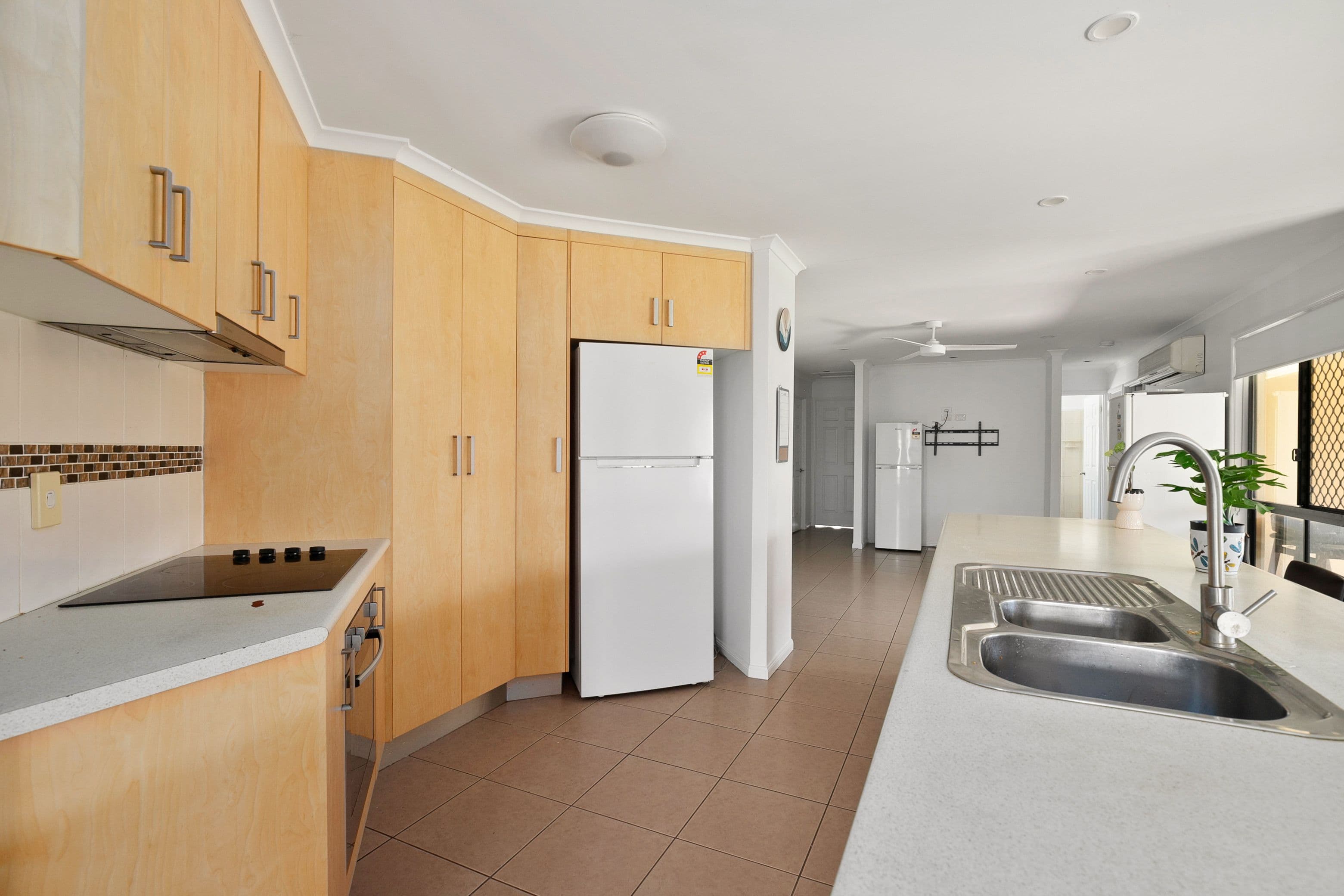 21 Mooney Crescent, Emerald QLD 4720, Emerald - Thumbnail 7