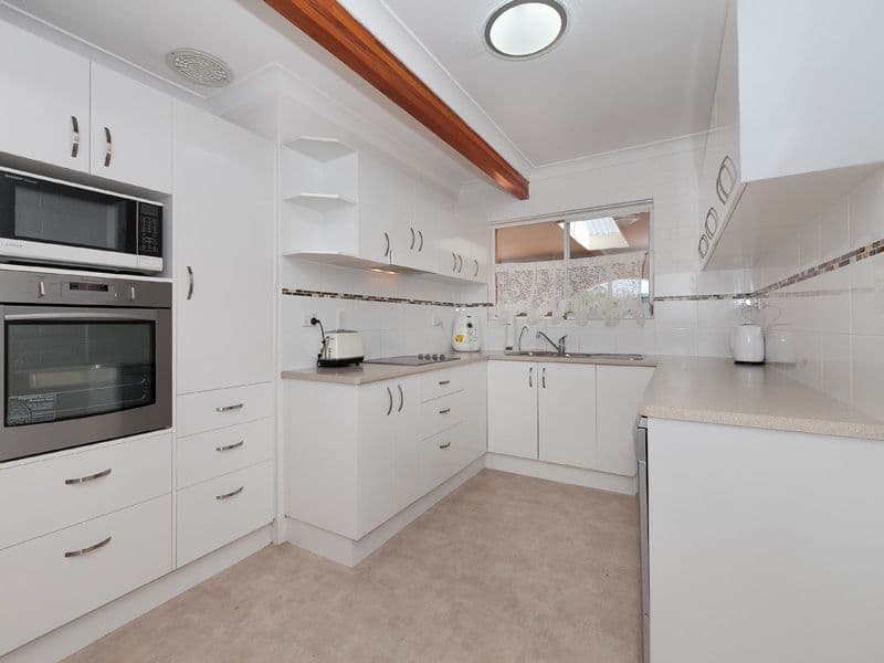 59 Camelot Street, TENNYSON QLD 4105, Tennyson - Thumbnail 2
