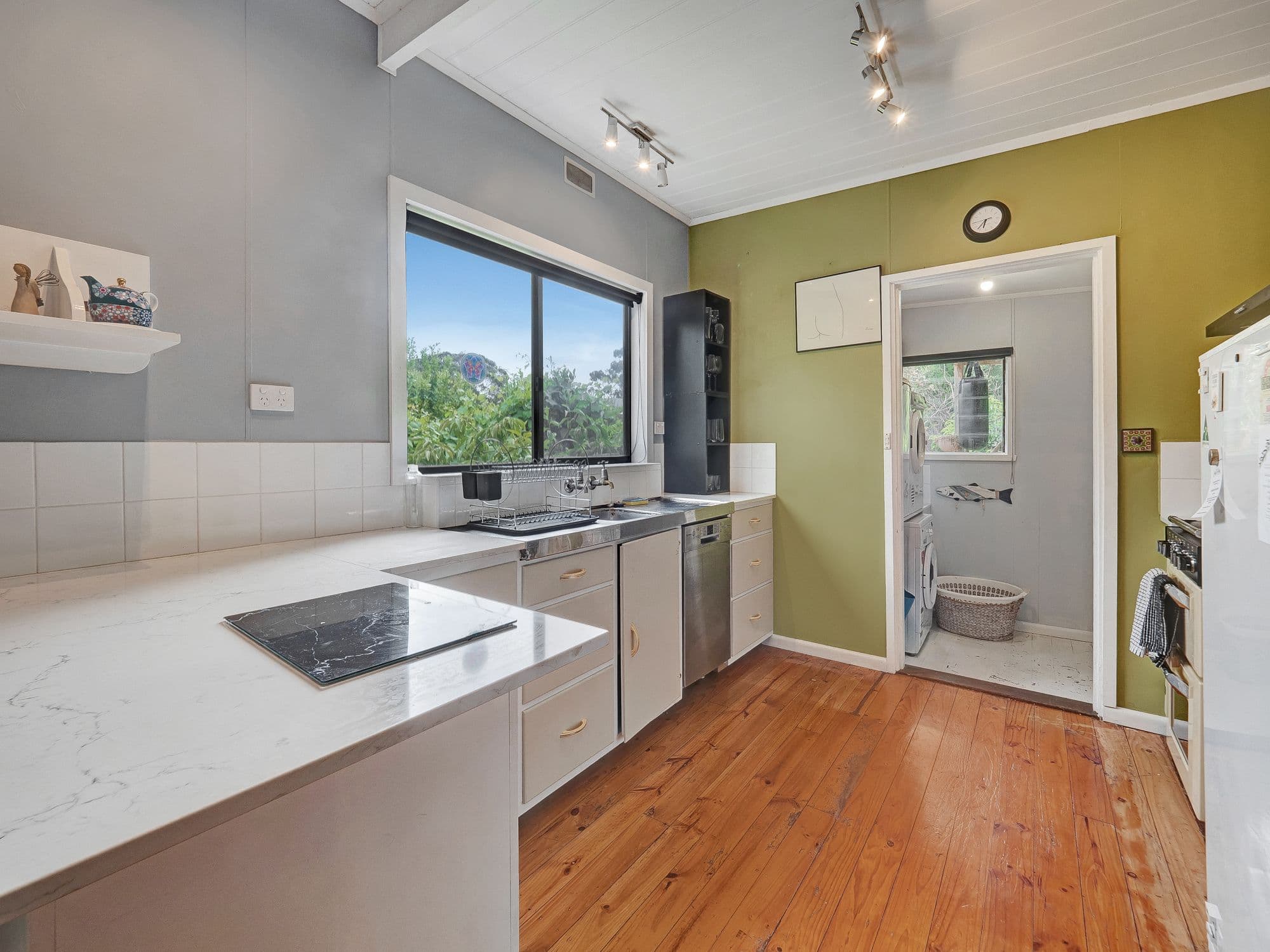 111 Red Rocks Road, Cowes VIC 3922, Cowes - Thumbnail 5