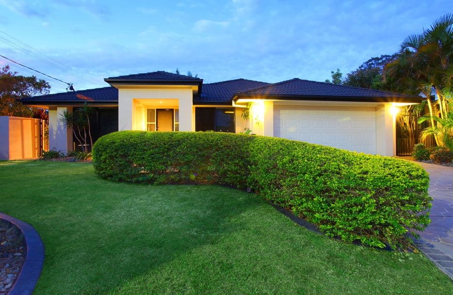 1 Raymond Avenue, BUNDALL QLD 4217, Bundall - Thumbnail 2
