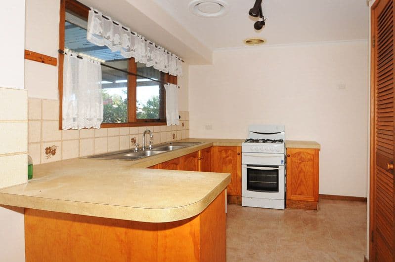 77 Lyrebird Drive, Carrum Downs VIC 3201, Carrum Downs - Thumbnail 2