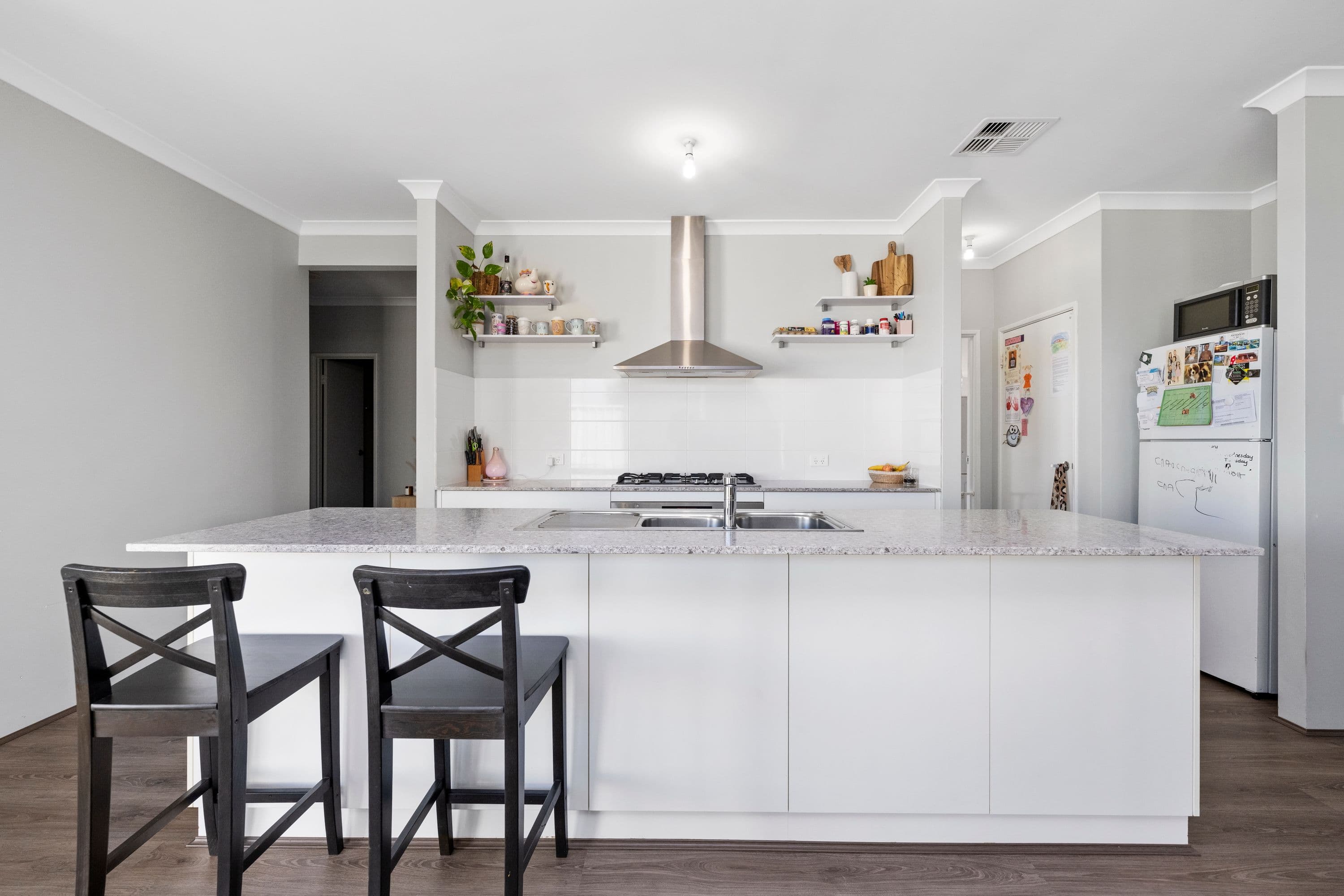 19 Salome Crescent, Lakelands WA 6180, Lakelands - Thumbnail 4
