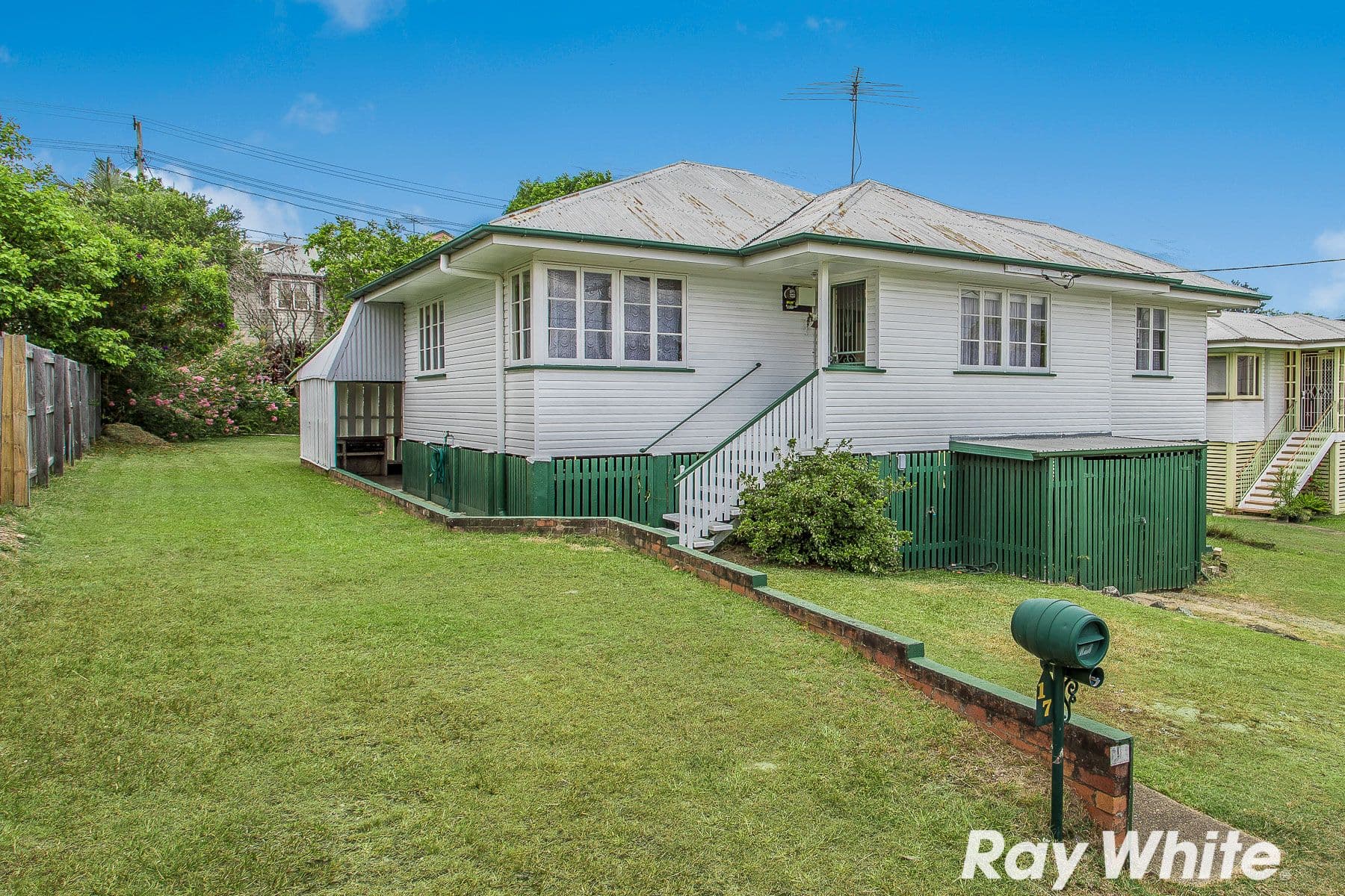 10 Parnki Parade, Palm Beach QLD 4221, Palm Beach - Thumbnail 4