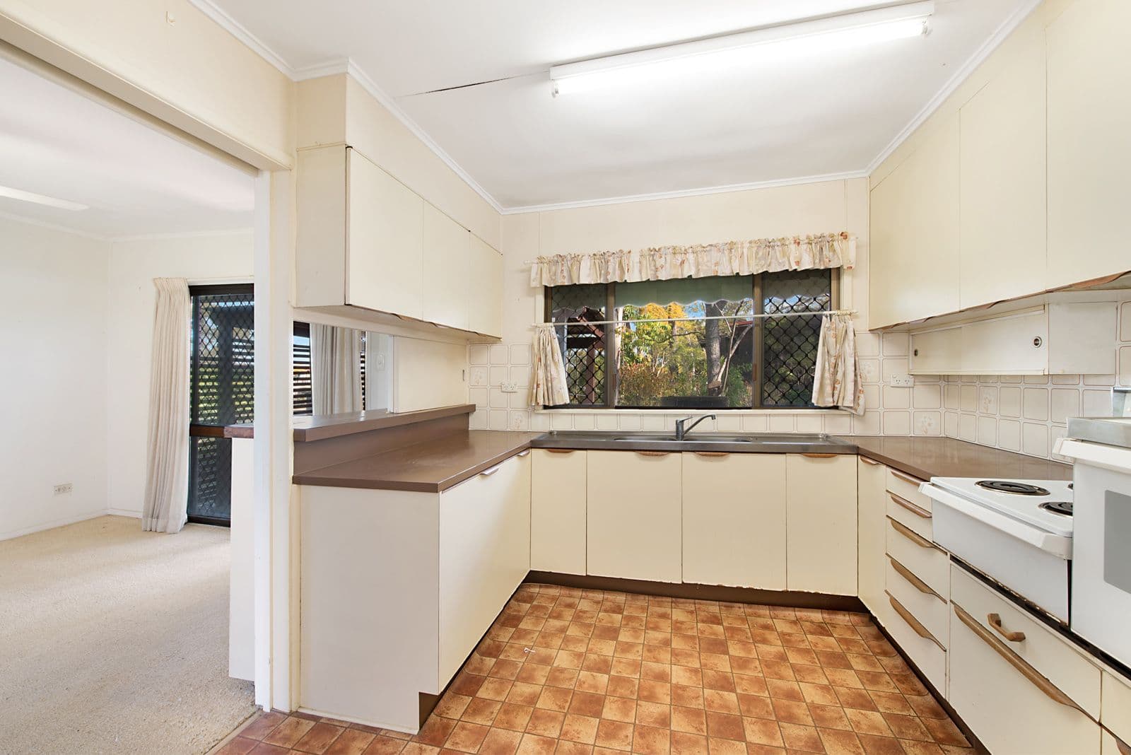 1 Gem Road, Kenmore QLD 4069, Kenmore - Thumbnail 6