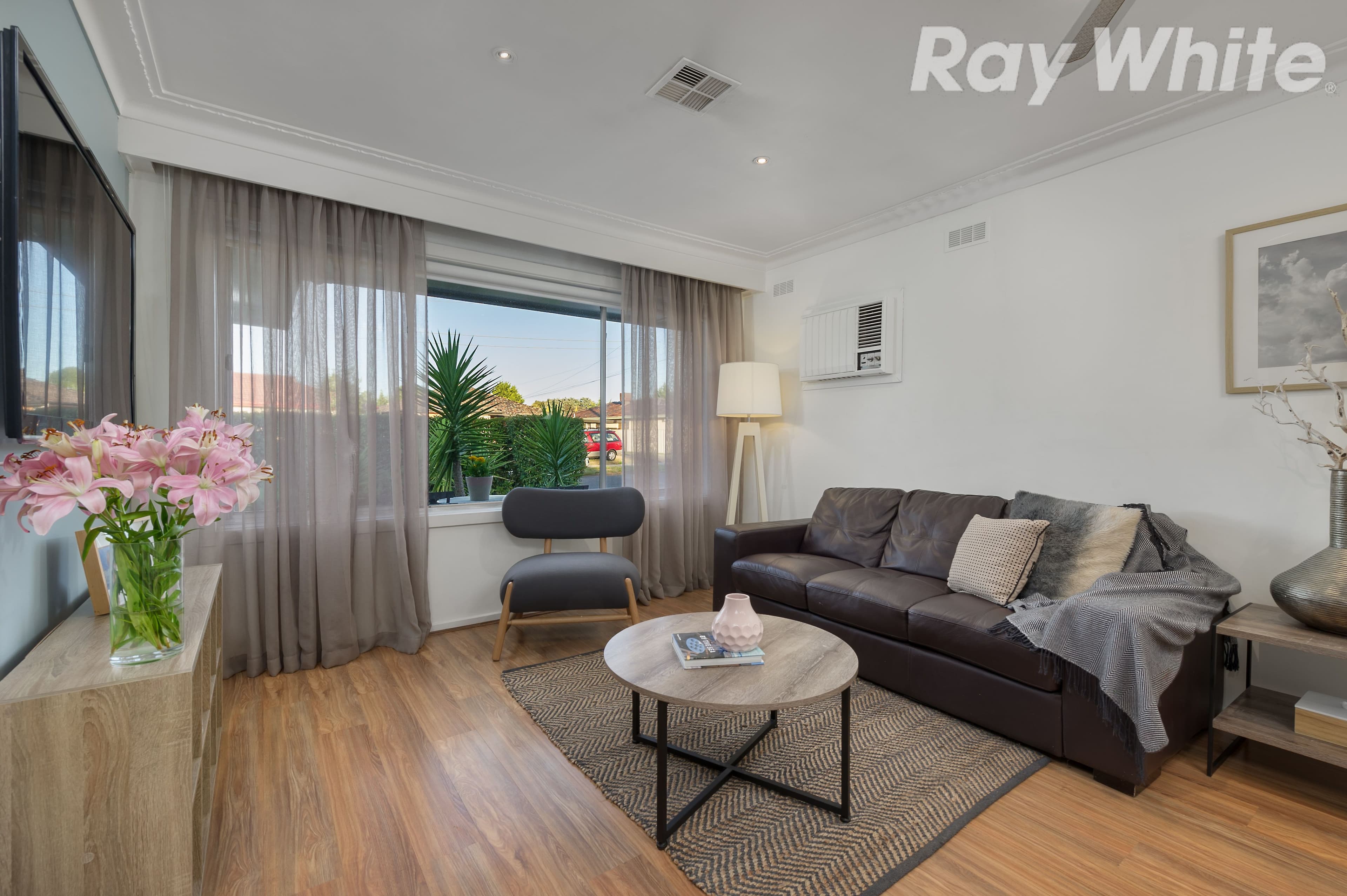 9 Fleetwood Court, Gladstone Park VIC 3043, Gladstone Park - Thumbnail 2