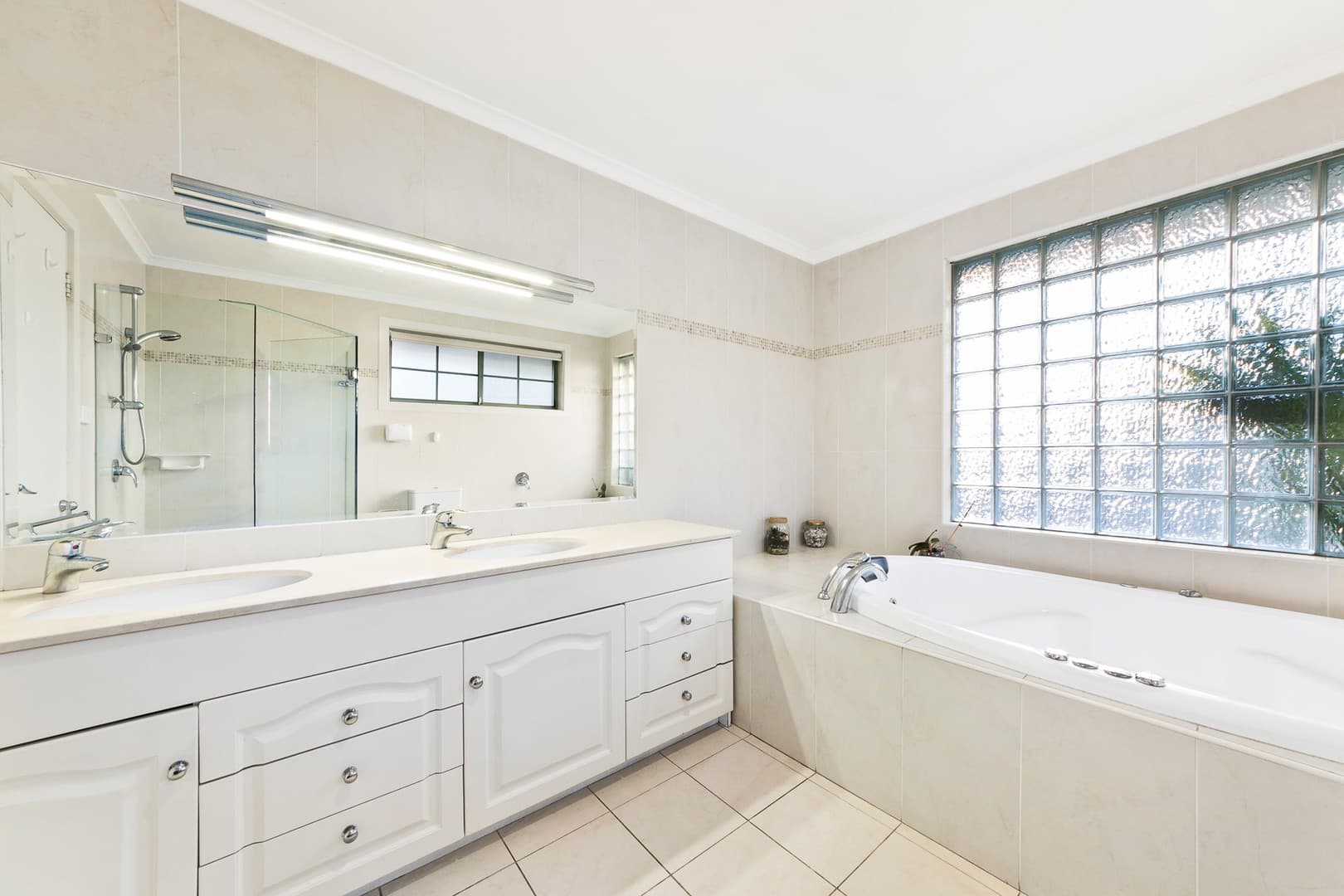 9 Pickering PlaceDoncaster East, VIC 3109, Doncaster East - Thumbnail 7