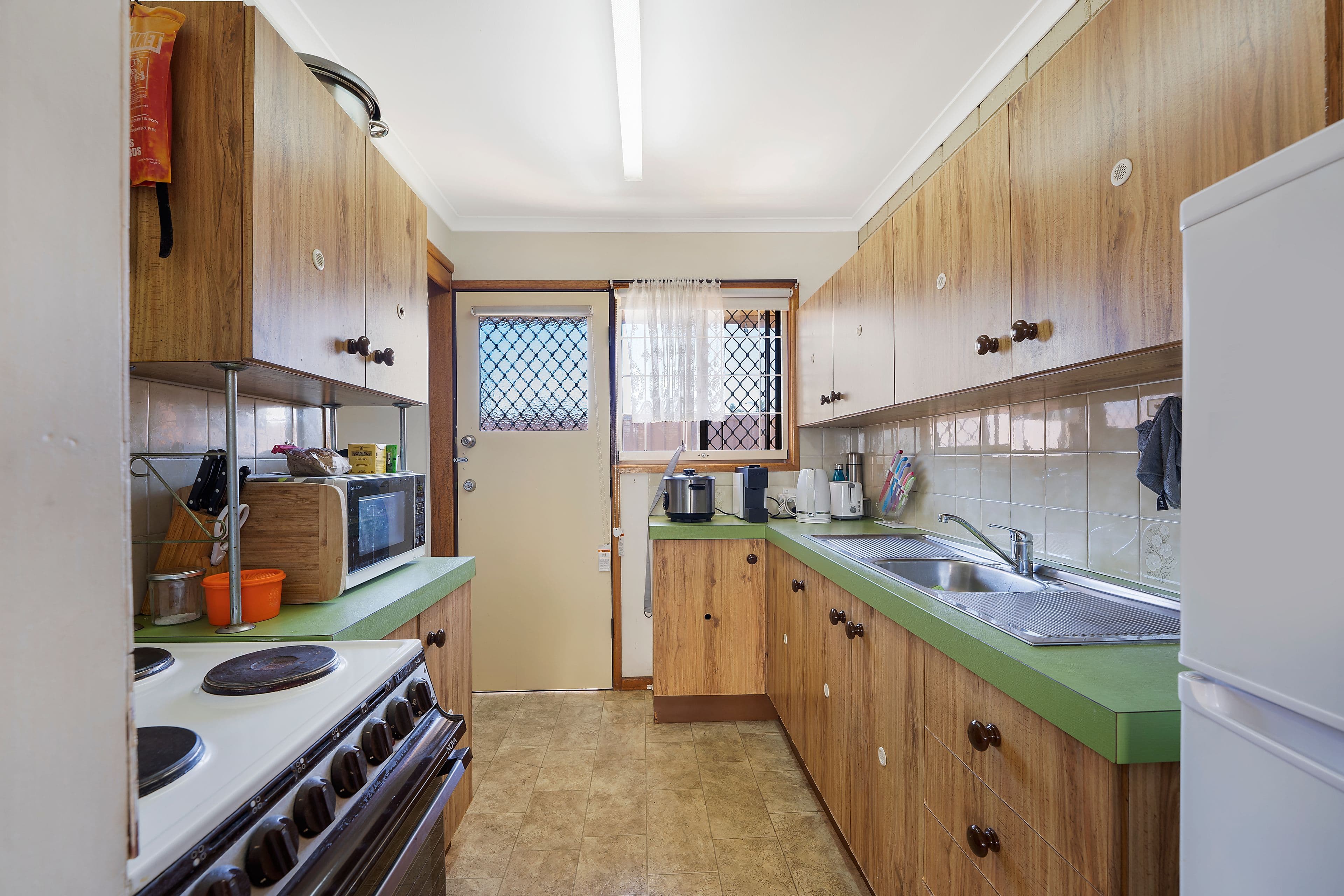 83 Sutton Street, Redcliffe QLD 4020, Redcliffe - Thumbnail 5