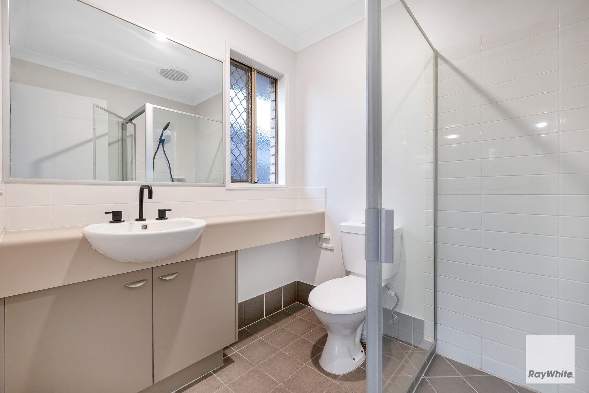 28 Lake Borumba Street, Logan Reserve QLD 4133, Logan Reserve - Thumbnail 6