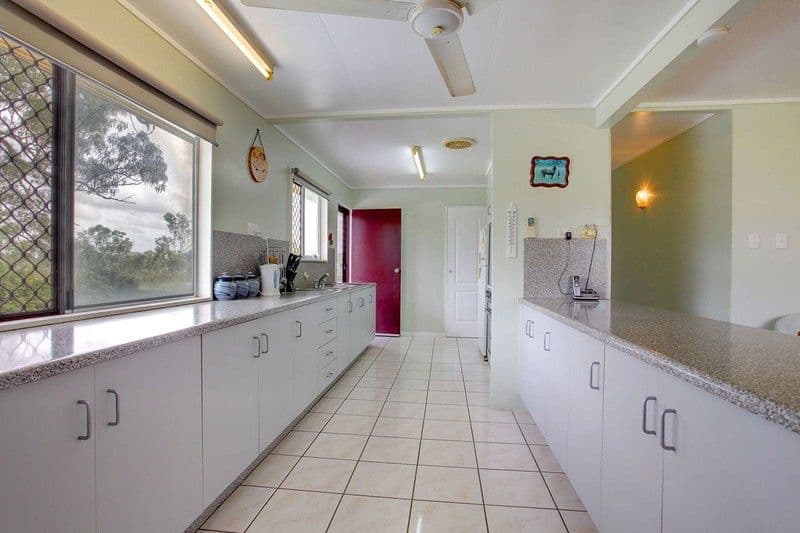71 Haynes Road, JENSEN QLD 4818, Jensen - Thumbnail 8